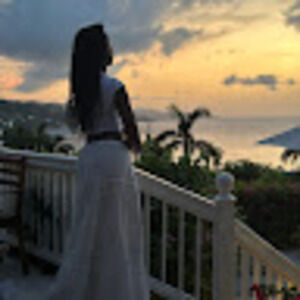 Meet your Posher, Xoe-nikole